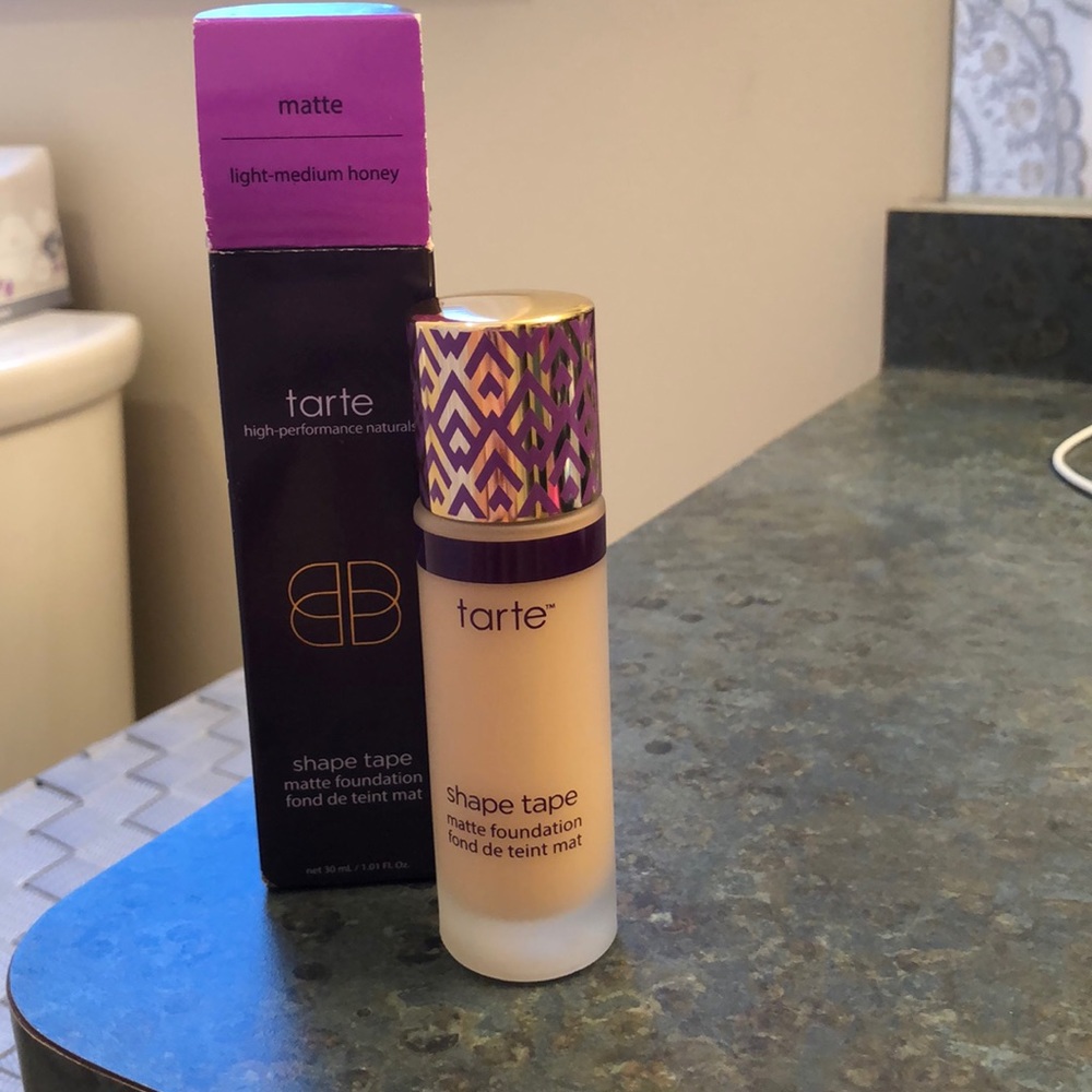 Tarte shape tape matte foundation